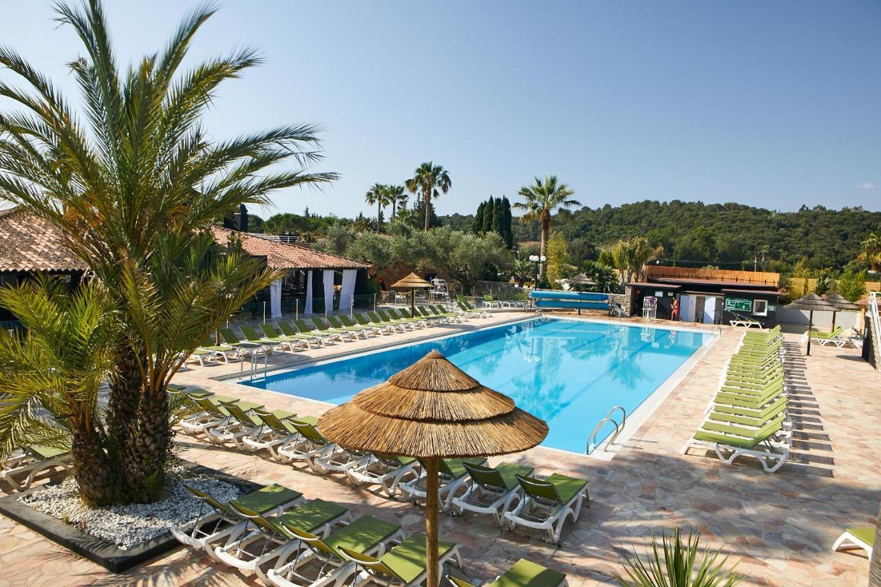 Ecolodge L'Etoile D'Argens Officiel サン・エギュルフ エクステリア 写真
